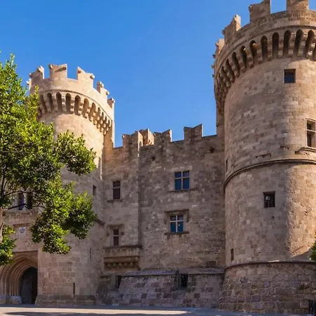 Majestic Rhodes, Min To Old Town Apartment *